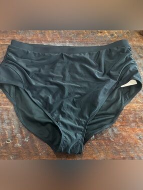 NWT BloomChic Black High-Waist Swim Bottom plus‎ size 22/24